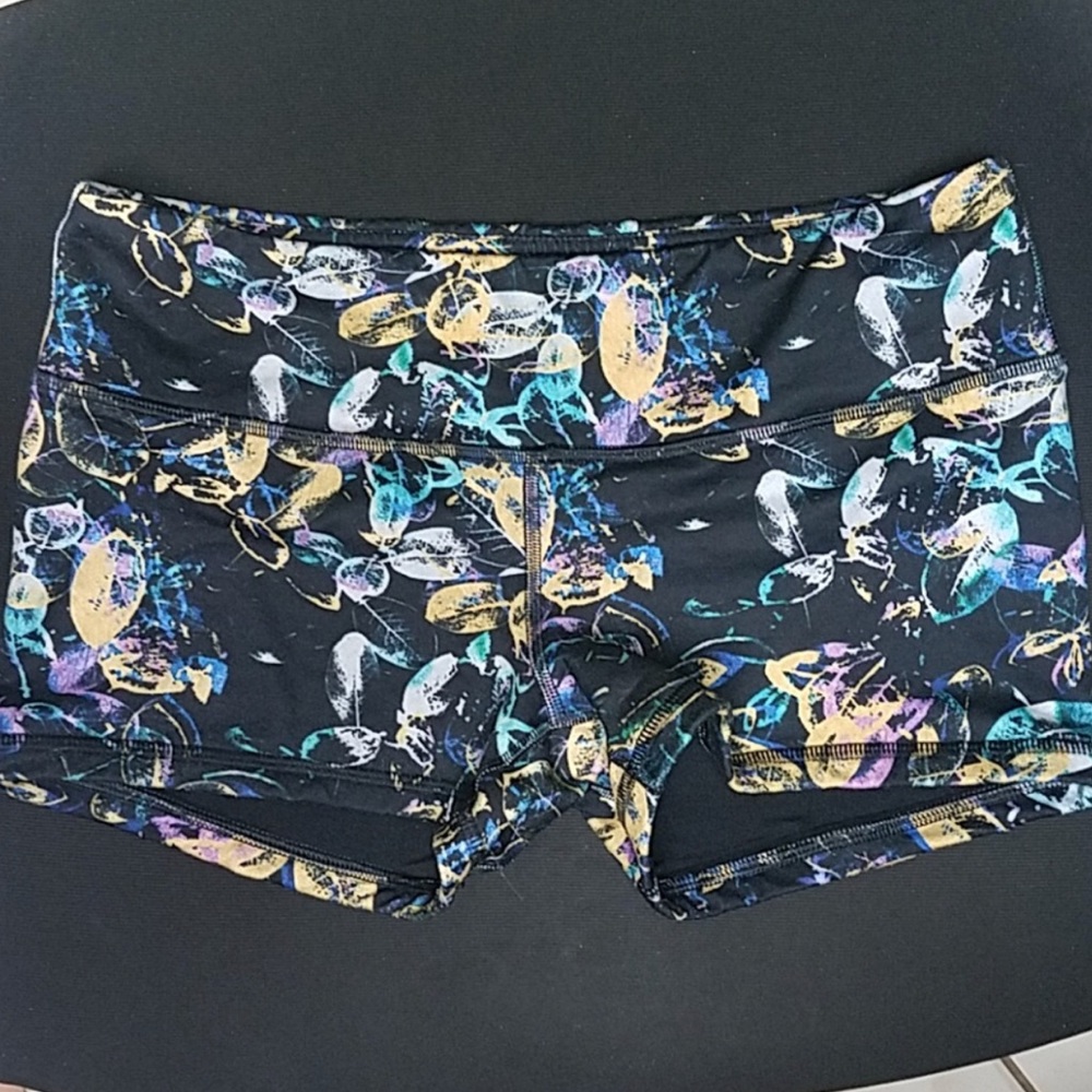 Fleo Shorts